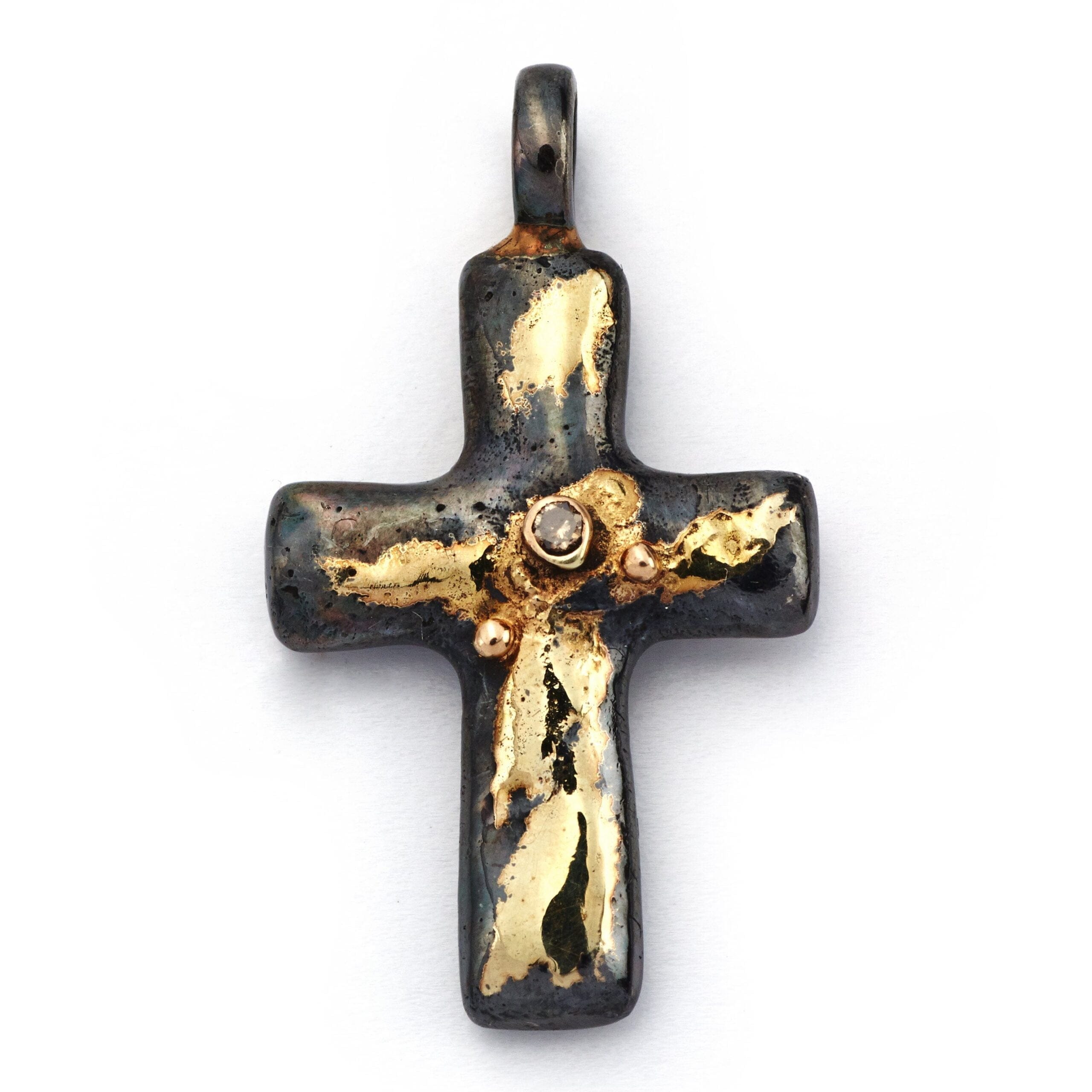 Newspaper Cross Vedhæng (S)