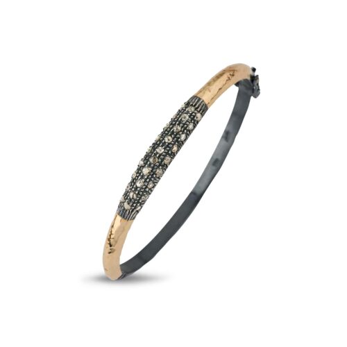 Bangle bracelet with diamonds