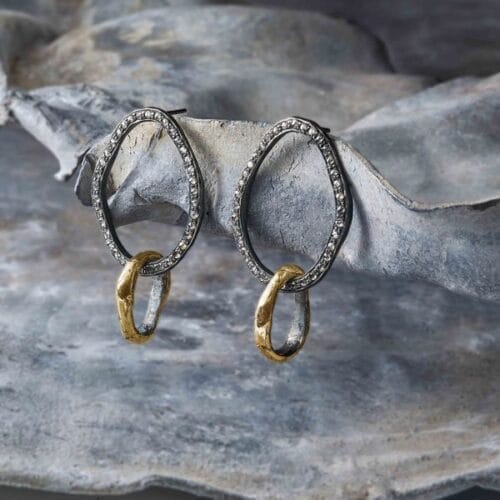 onassis pavé duo Ørestikkere