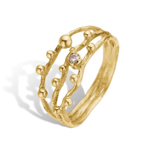 Unik guldring med diamant og strukturdetaljer