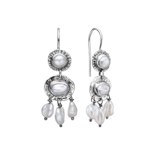 Sølvøreringe med perler og vedhæng