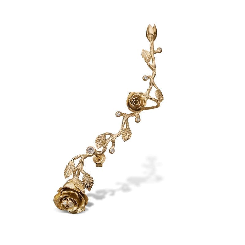 Guldarmbånd med rosedesign og diamanter